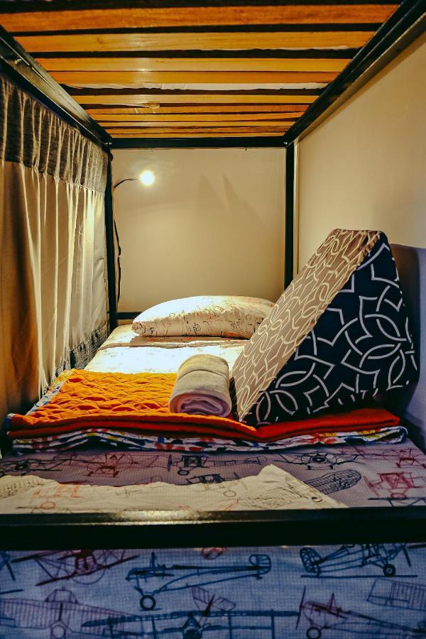 מדיין Hostel Metro Floresta Alojamiento מראה חיצוני תמונה