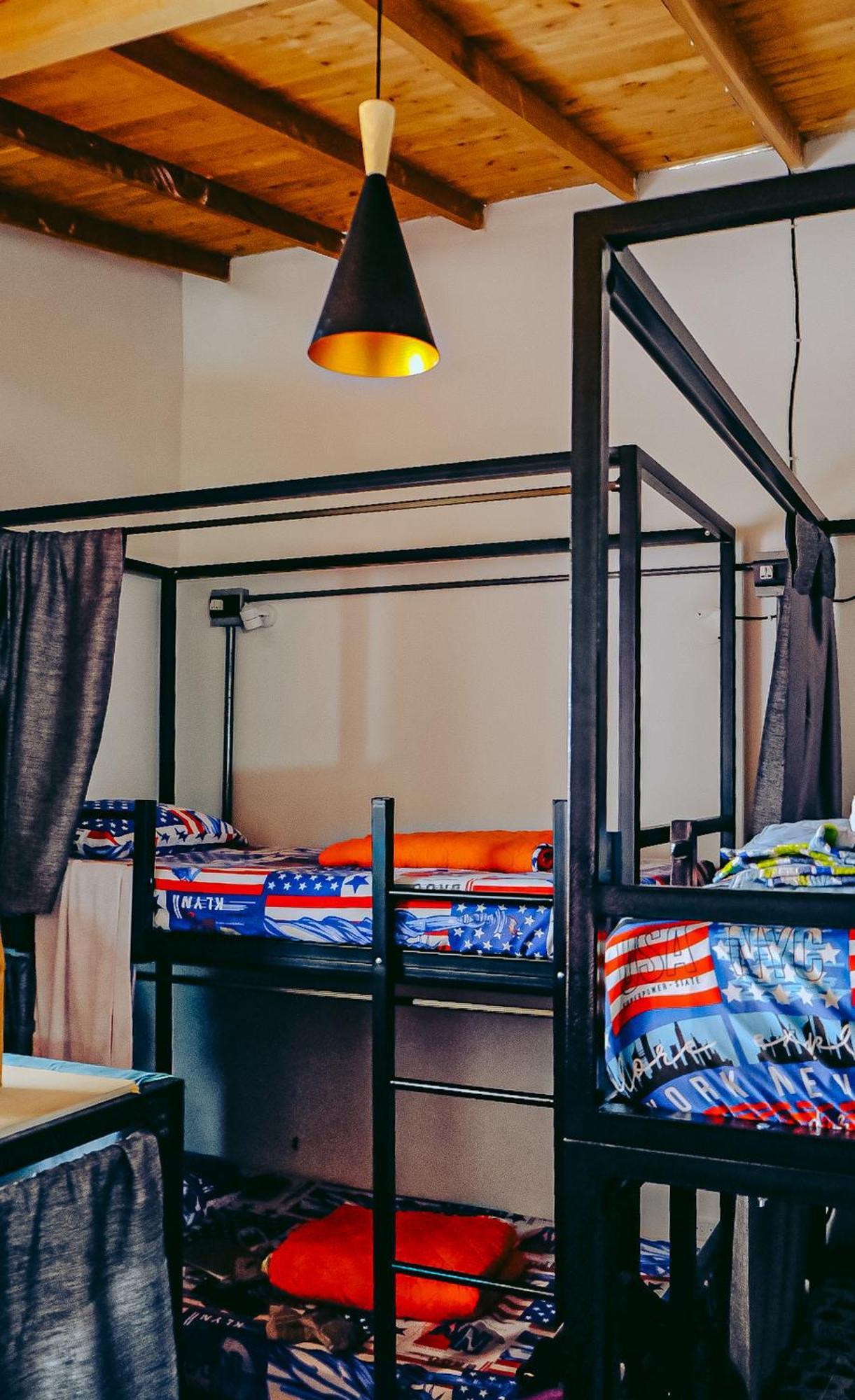 מדיין Hostel Metro Floresta Alojamiento מראה חיצוני תמונה