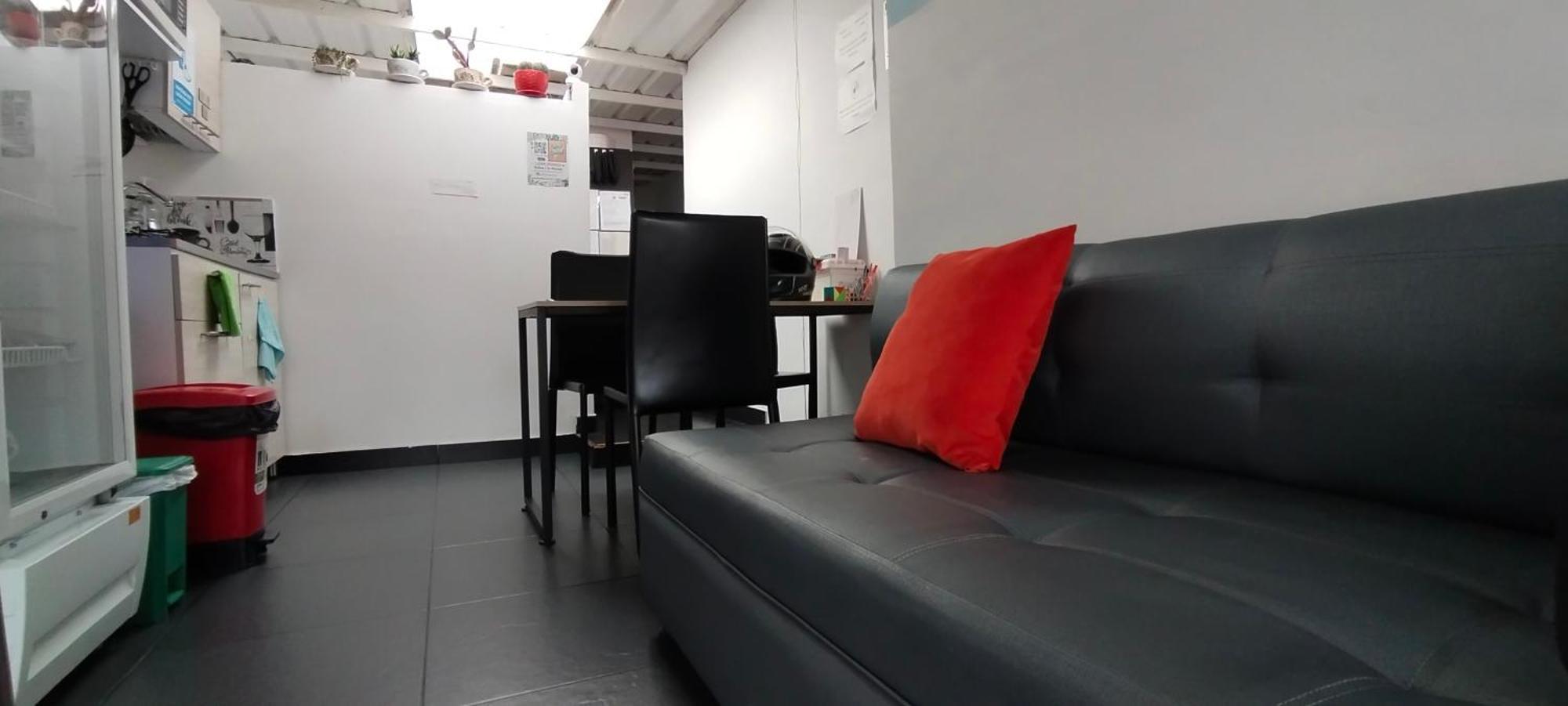 מדיין Hostel Metro Floresta Alojamiento מראה חיצוני תמונה